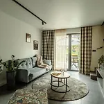 Caminski Deluxe