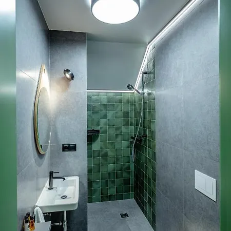 Caminski Deluxe * كودوفا- زدروي