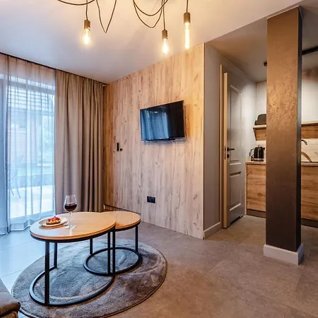 Caminski Deluxe * كودوفا- زدروي