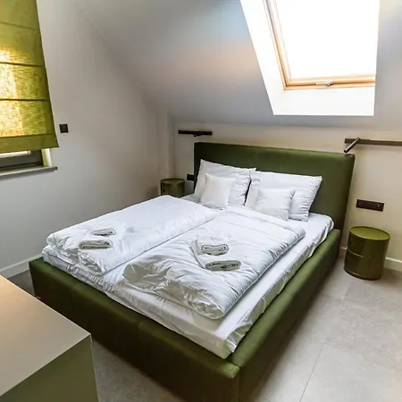 Caminski Deluxe * كودوفا- زدروي