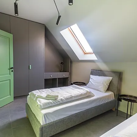 Caminski Deluxe شقة